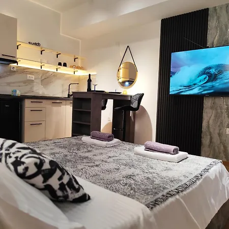 Apartment Sky View N&n Near Airport, Highway & Free Parking Skopje