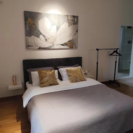 Sky View N&n Near Airport, Highway & Free Parking Apartment *